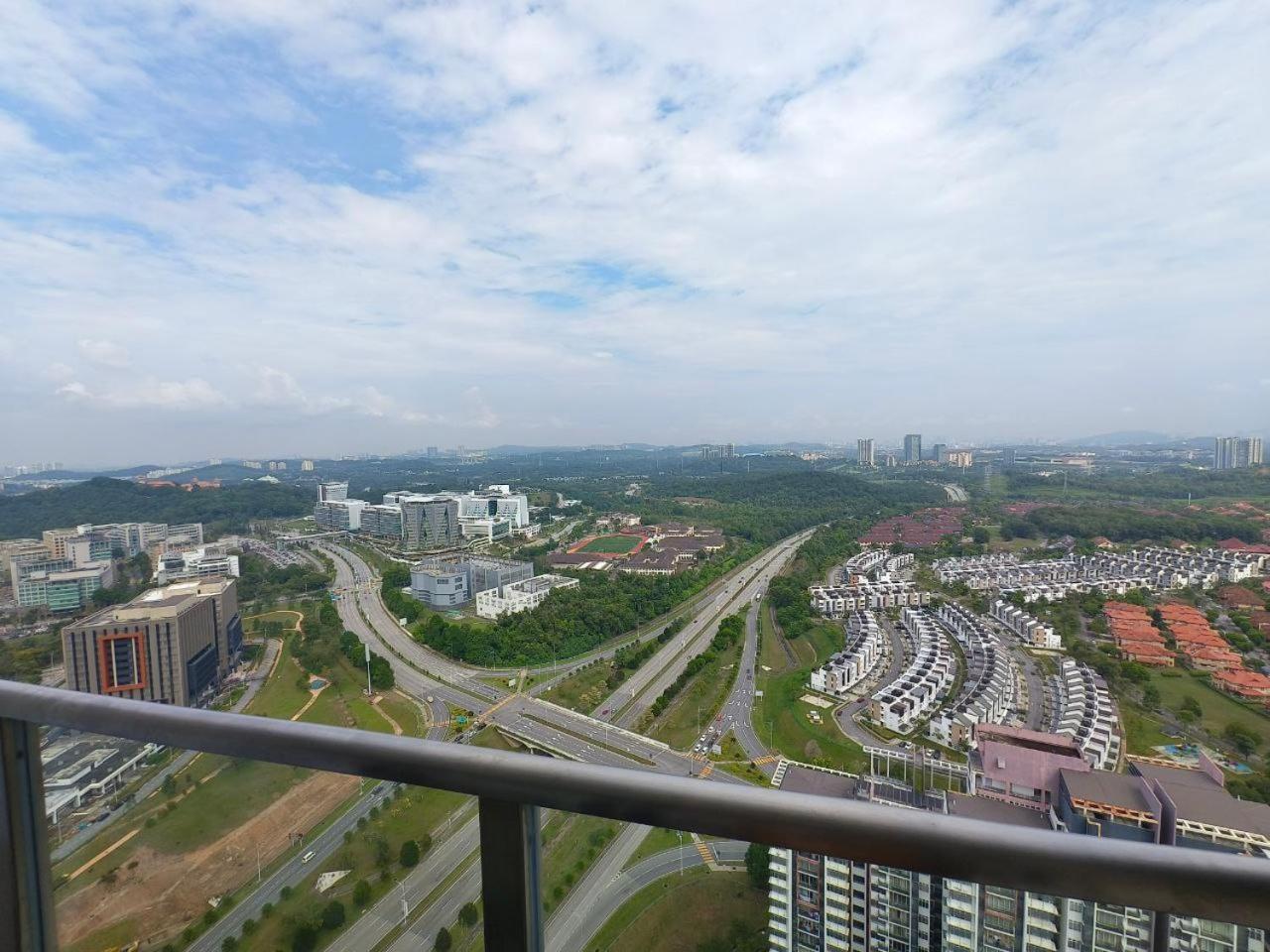 The Moon Homestay At Putrajaya Exterior photo
